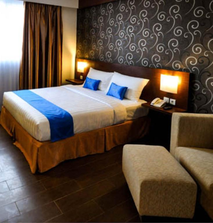 Zenith Hotel Kendari Room photo