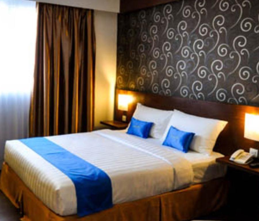 Zenith Hotel Kendari Room photo