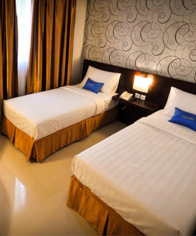 Zenith Hotel Kendari Room photo